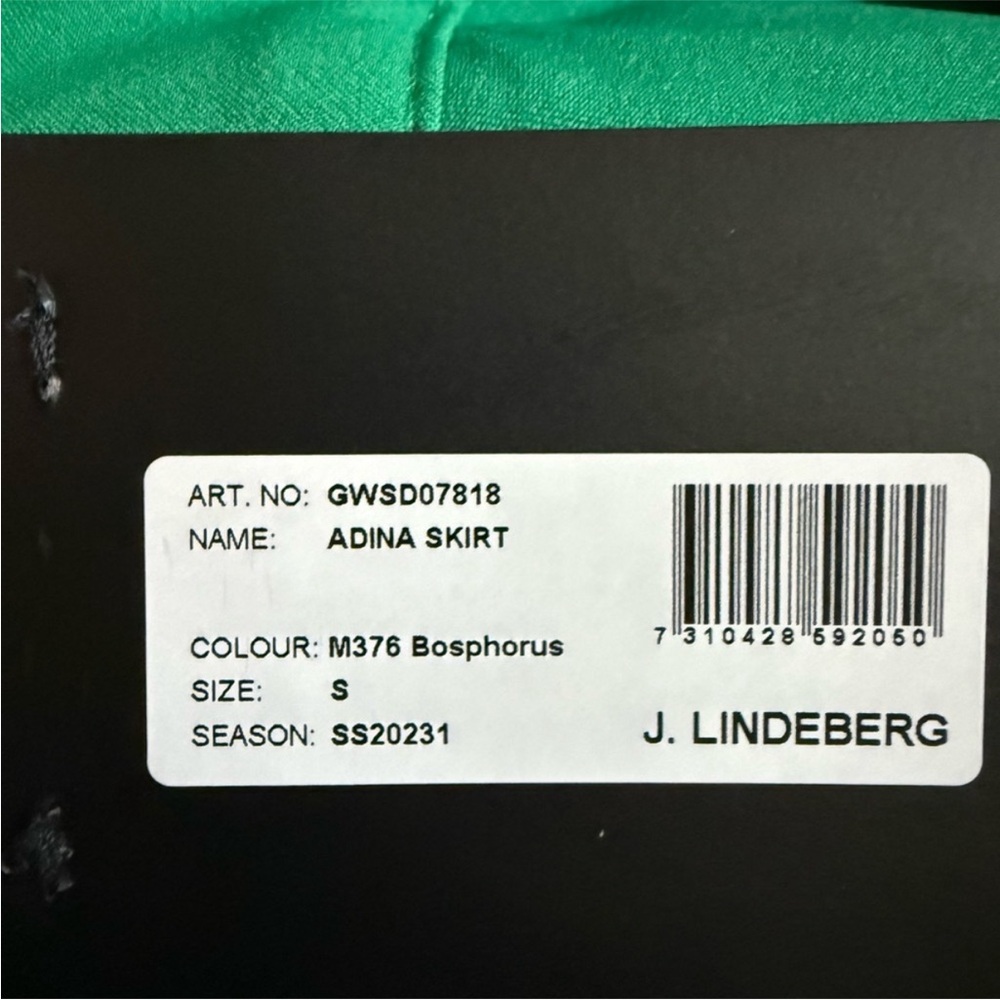 J.Lindeberg Vibrant Green Adina Golf Skirt - Picture 3 of 3
